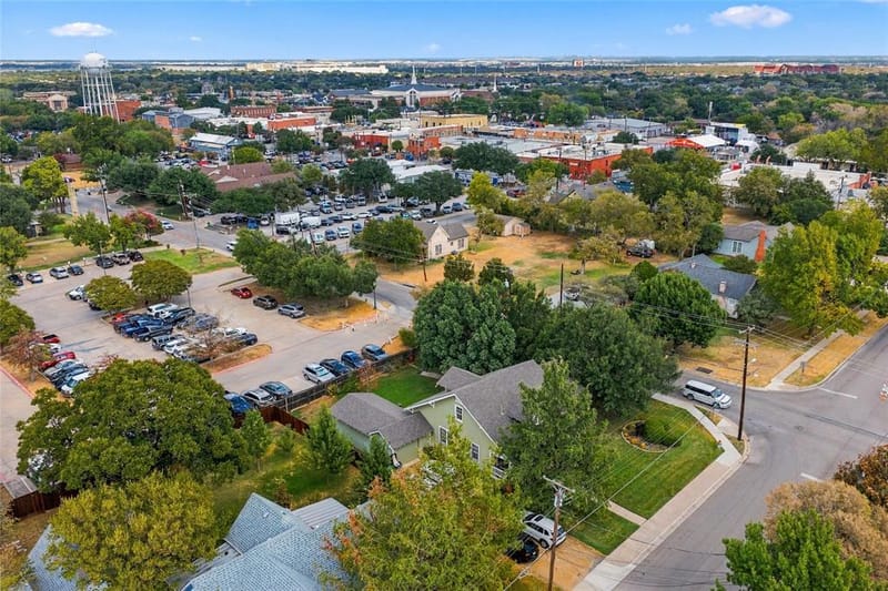 300 W College Street, Grapevine TX 76051 - Photo 39