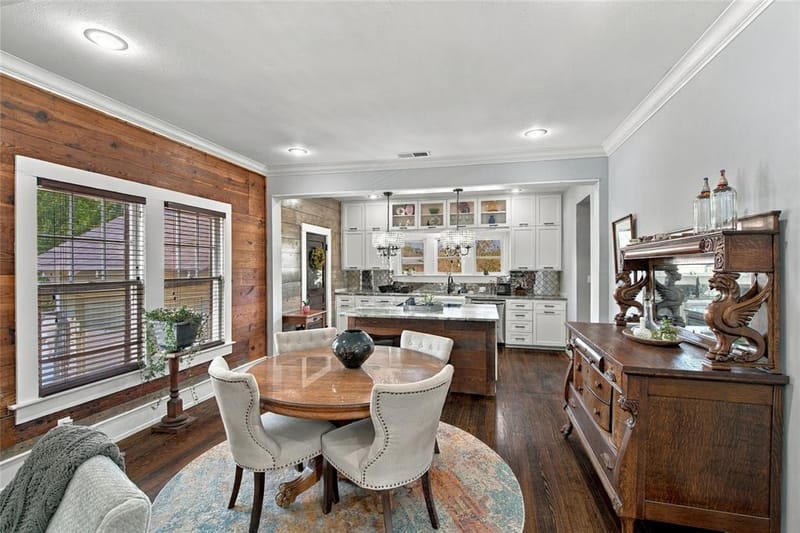 300 W College Street, Grapevine TX 76051 - Photo 8