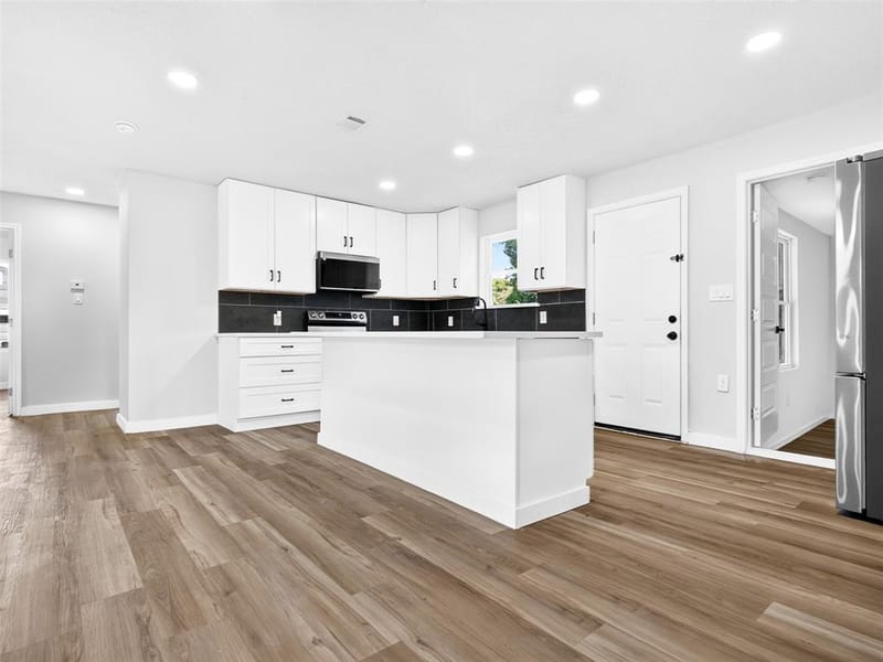 2352 Talco Drive, Dallas TX 75241 - Photo 6