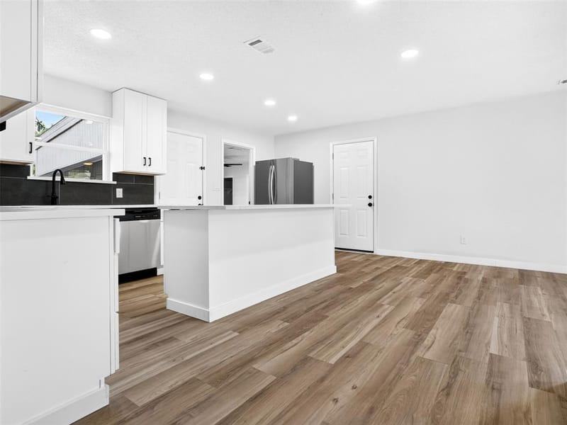 2352 Talco Drive, Dallas TX 75241 - Photo 5