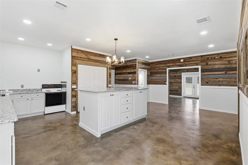 3933 Sarra Lane, Springtown TX 76082 - Photo 15