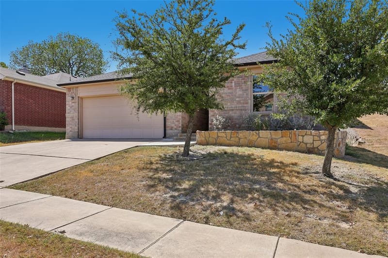 908 Blackberry Trail, Fort Worth TX 76120
