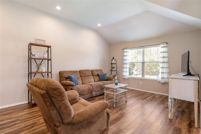 11717 Pinyon Pine Drive, Fort Worth TX 76244 - Photo 4