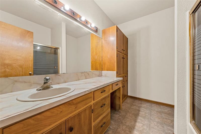 1314 W 9th Street, Clifton TX 76634 - Photo 17