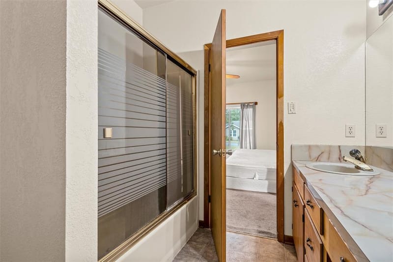 1314 W 9th Street, Clifton TX 76634 - Photo 18