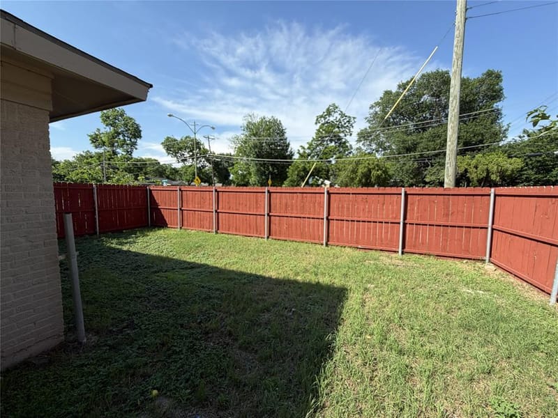 10350 Desdemona Drive, Dallas TX 75228 - Photo 15