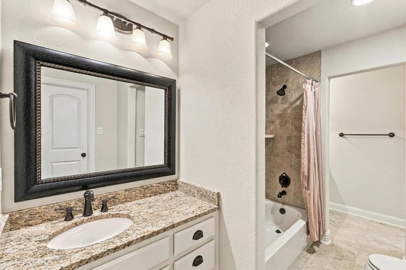 627 Lake Point Drive, Irving TX 75039 - Photo 28