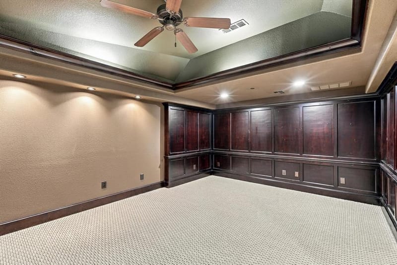627 Lake Point Drive, Irving TX 75039 - Photo 24