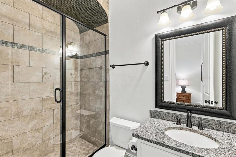 627 Lake Point Drive, Irving TX 75039 - Photo 19