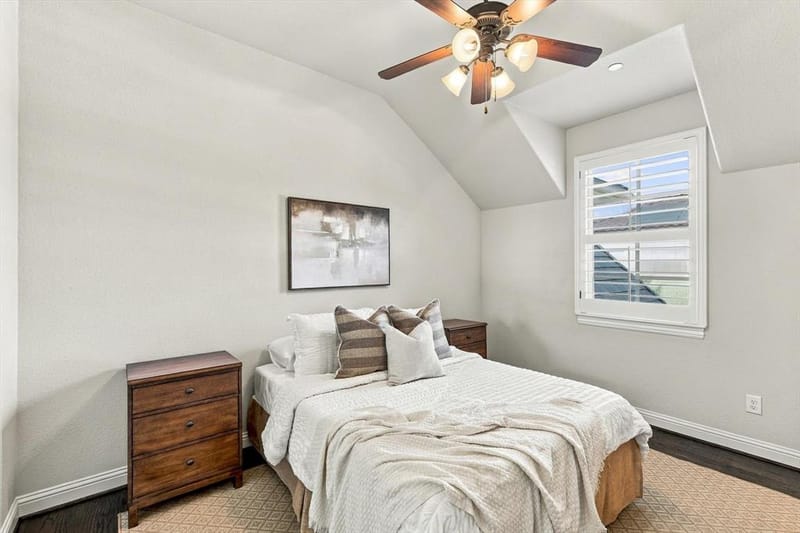 627 Lake Point Drive, Irving TX 75039 - Photo 29