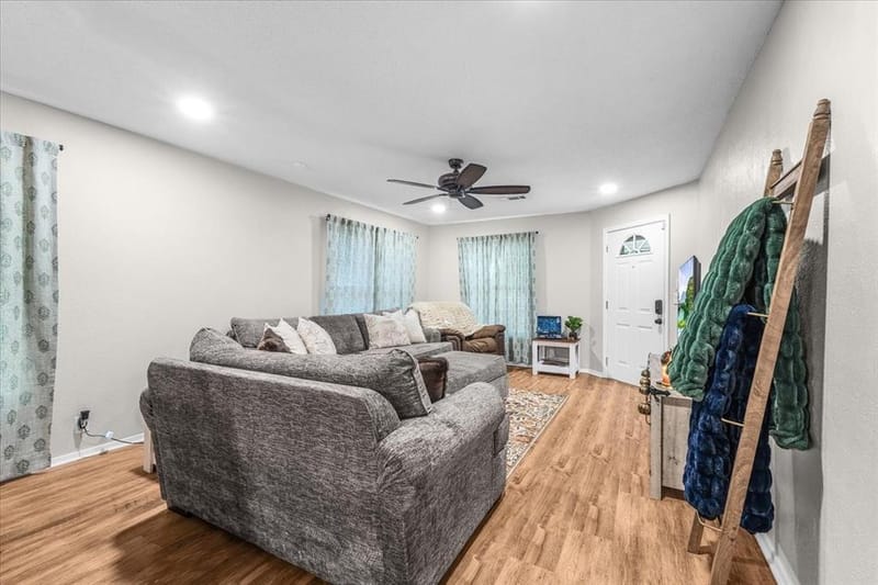 1309 N Elm Street, Weatherford TX 76086 - Photo 6