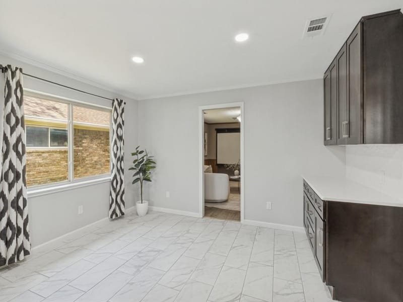 10123 Apple Creek Drive, Dallas TX 75243 - Photo 11