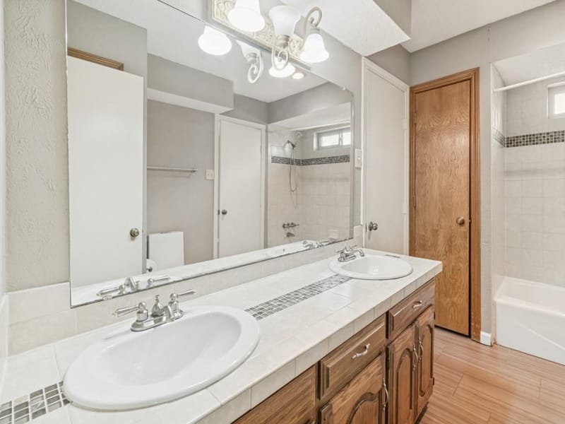 10123 Apple Creek Drive, Dallas TX 75243 - Photo 21