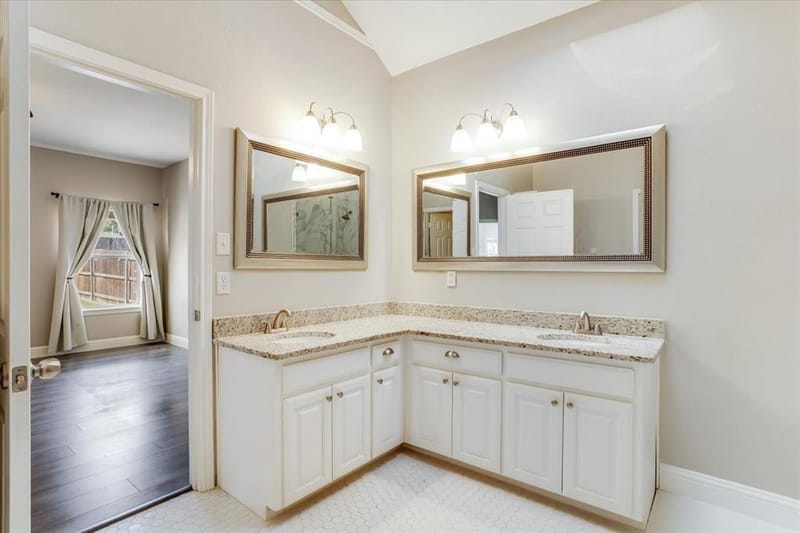 908 Dallas Lane, Lewisville TX 75067 - Photo 10