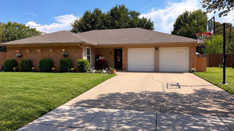6216 Shirley Drive, North Richland Hills TX 76180