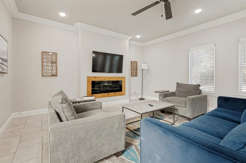 1315 Oak Knoll Drive, Haltom City TX 76117 - Photo 6
