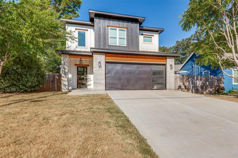 1315 Oak Knoll Drive, Haltom City TX 76117