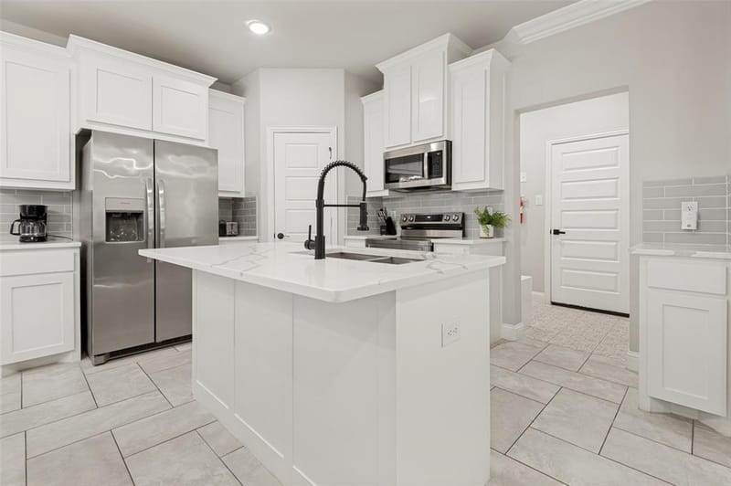 1315 Oak Knoll Drive, Haltom City TX 76117 - Photo 11