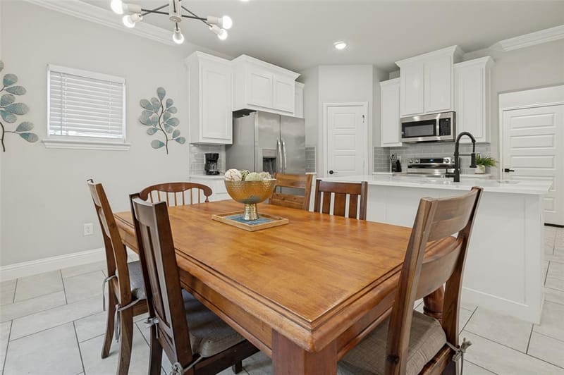 1315 Oak Knoll Drive, Haltom City TX 76117 - Photo 8