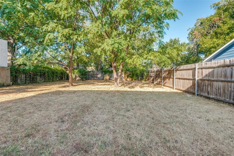 1315 Oak Knoll Drive, Haltom City TX 76117 - Photo 25