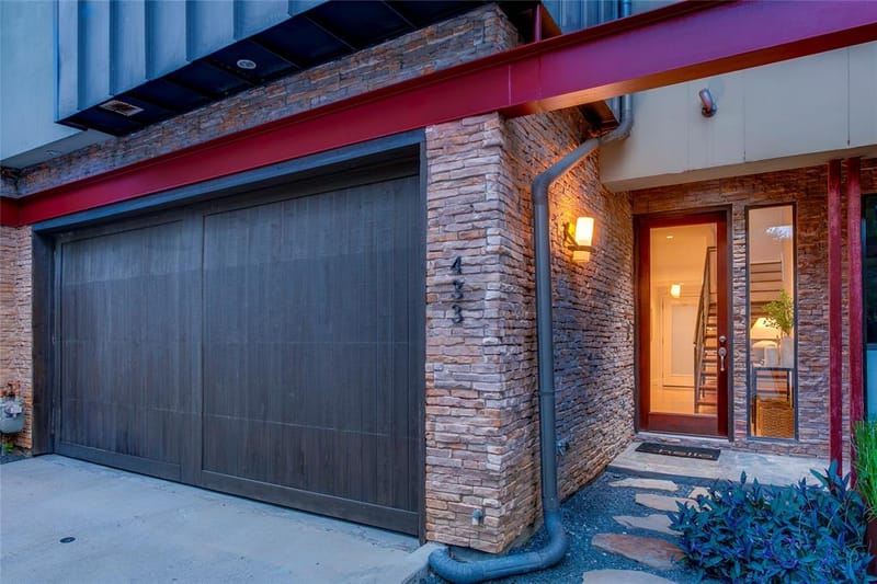 433 Trinity River Circle, Dallas TX 75203