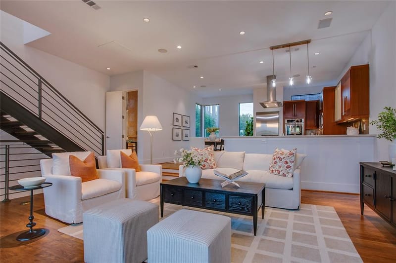 433 Trinity River Circle, Dallas TX 75203 - Photo 10