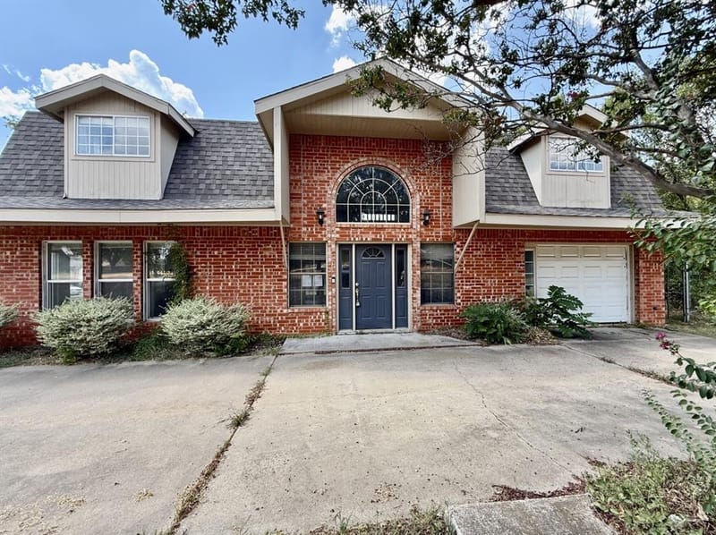 312 S Mockingbird Lane, Keene TX 76059 - Photo 2