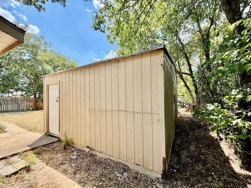 312 S Mockingbird Lane, Keene TX 76059 - Photo 22