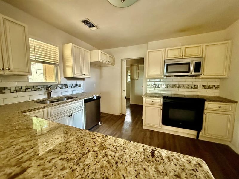 312 S Mockingbird Lane, Keene TX 76059 - Photo 5