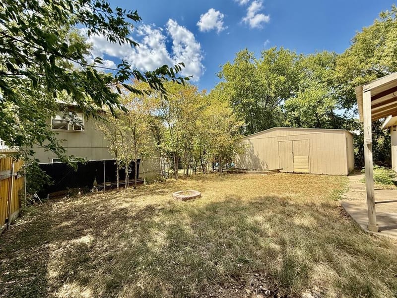 312 S Mockingbird Lane, Keene TX 76059 - Photo 20