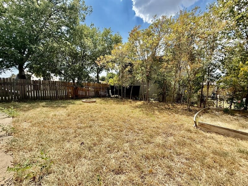 312 S Mockingbird Lane, Keene TX 76059 - Photo 21