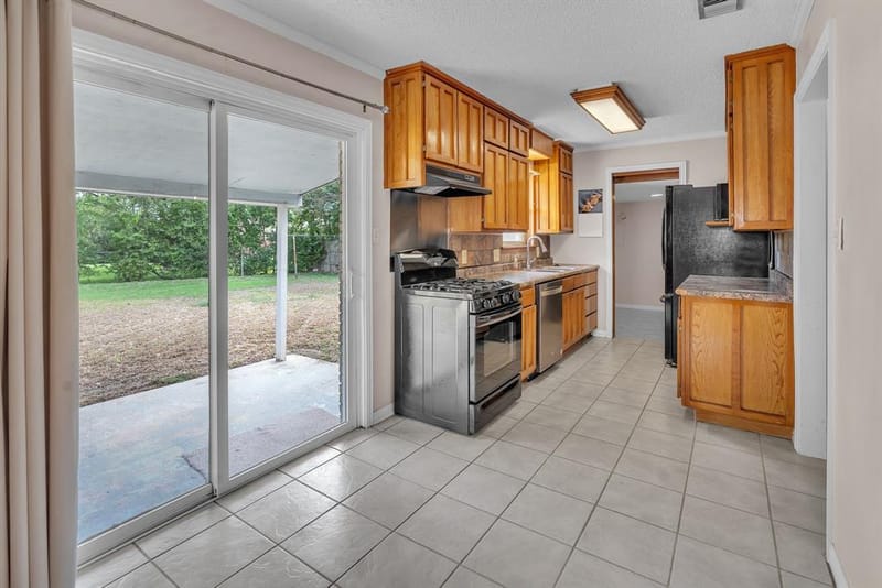 5629 Woodway, Fort Worth TX 76133 - Photo 5