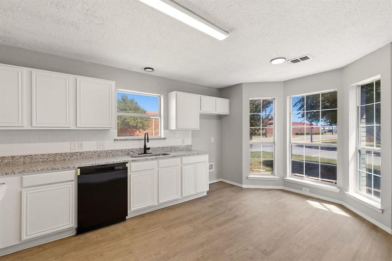 8195 Waterside Trail, Fort Worth TX 76137 - Photo 4