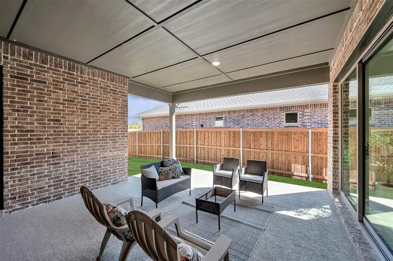 2085 Pine Grove Lane, Arlington TX 76005 - Photo 3