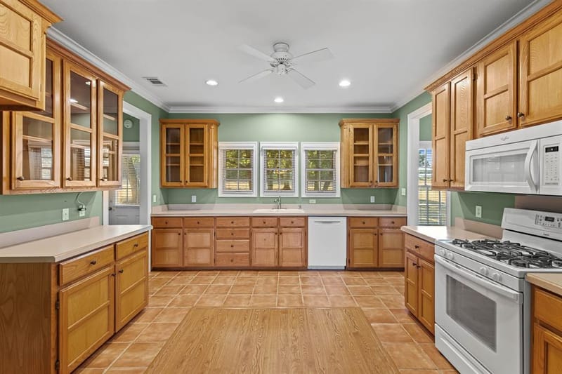872 County Road 1670, Alvord TX 76225 - Photo 12