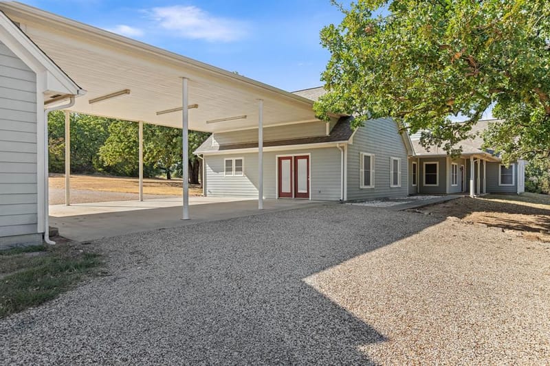 872 County Road 1670, Alvord TX 76225 - Photo 5