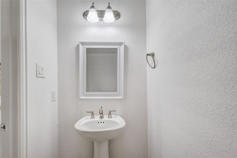 611 Matthew Place, Richardson TX 75081 - Photo 13