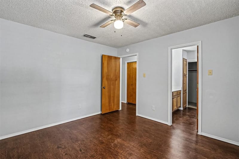 5211 Wild West Drive, Arlington TX 76017 - Photo 10