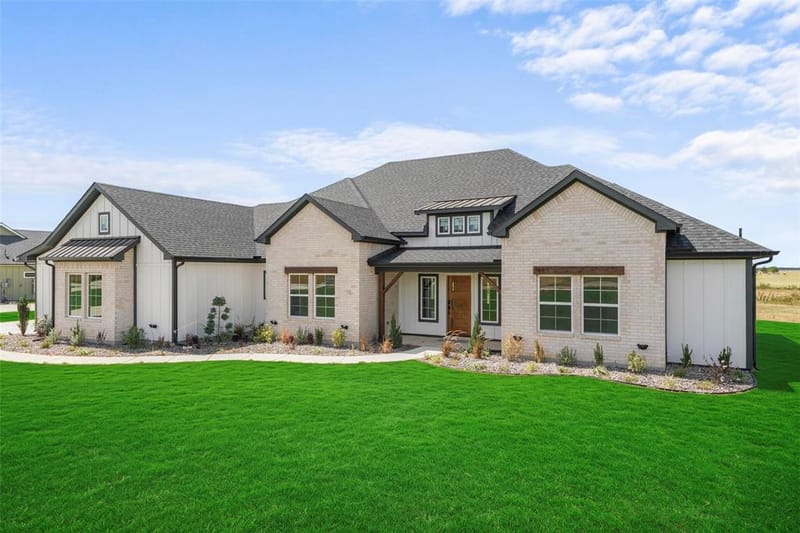 1054 Dixie Estates Way, Whitesboro TX 76273 - Photo 2