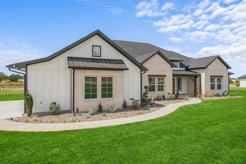 1054 Dixie Estates Way, Whitesboro TX 76273