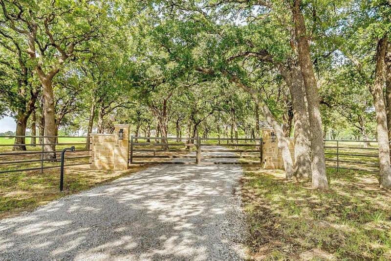 3019 Orchard Road, Bowie TX 76230 - Photo 4
