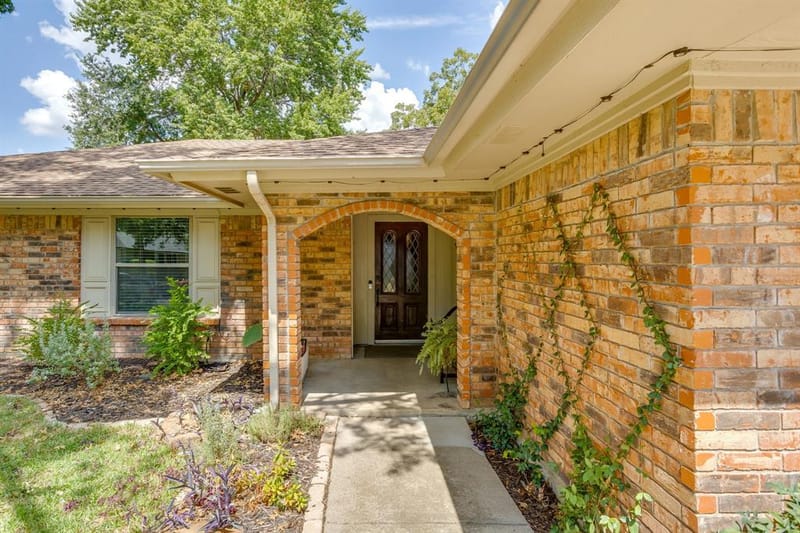 1005 Westminster Lane, Mansfield TX 76063 - Photo 4