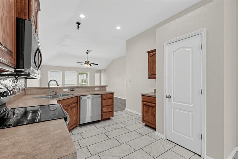 1655 Wildflower Drive, Waxahachie TX 75165 - Photo 10