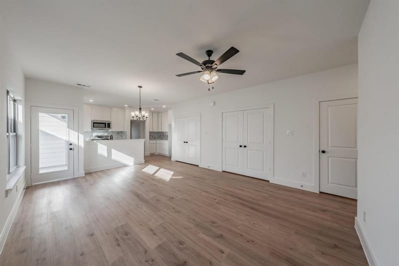 1233 Meriwether Street, Fort Worth TX 76115 - Photo 9