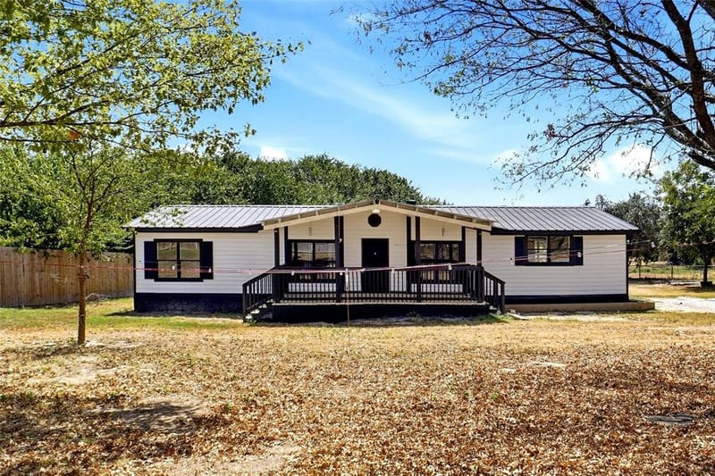 276 Wonder Drive, Springtown TX 76082