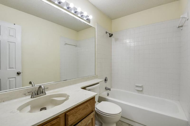 952 Freshwood Court, Arlington TX 76017 - Photo 13