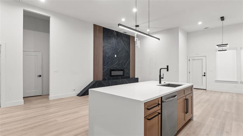 515 Dubois Avenue, Dallas TX 75203 - Photo 5