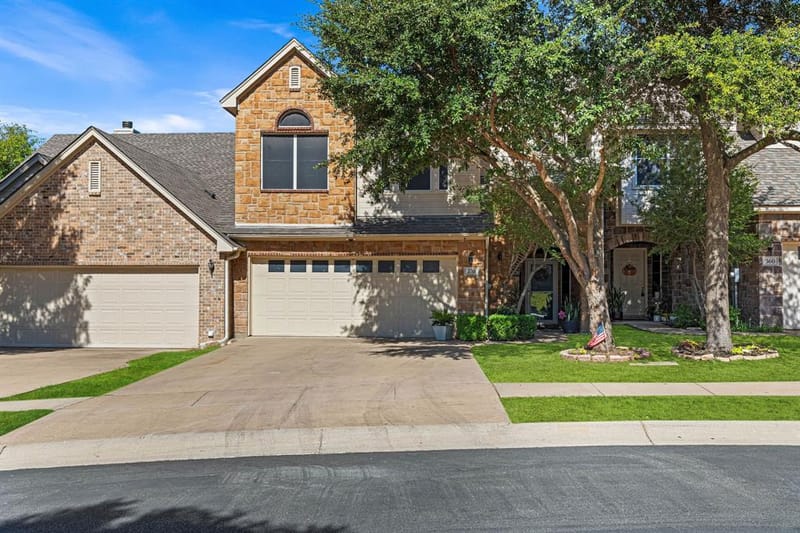 370 Greathouse Village, Decatur TX 76234