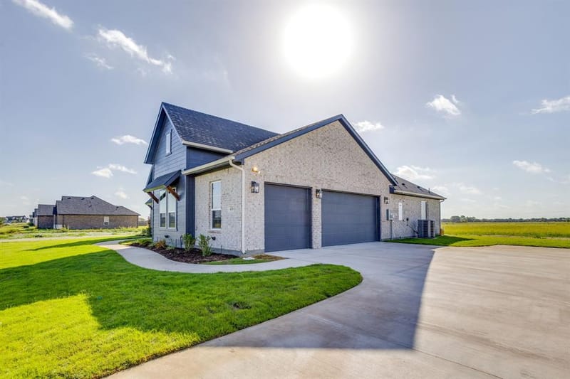 420 Harvest Time Lane, Venus TX 76084 - Photo 2