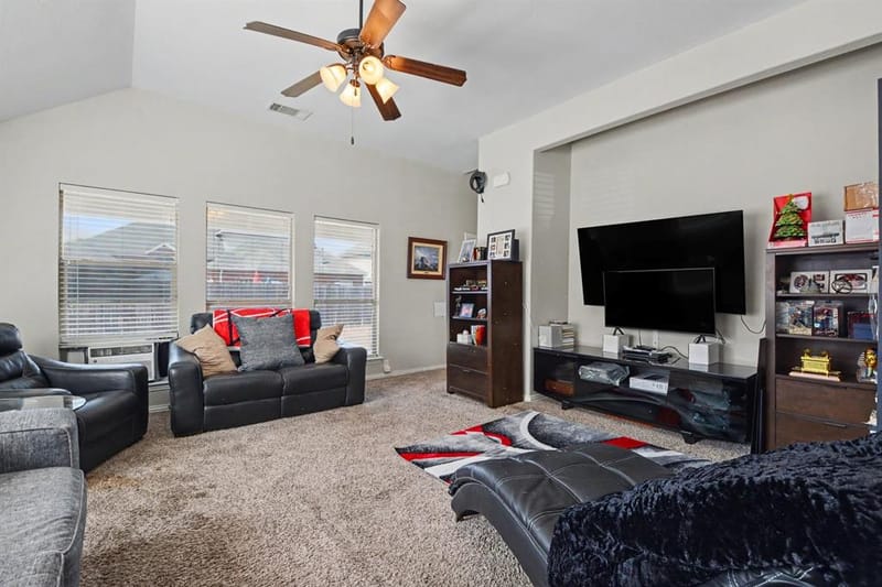 200 Lorient Drive, Mansfield TX 76063 - Photo 4